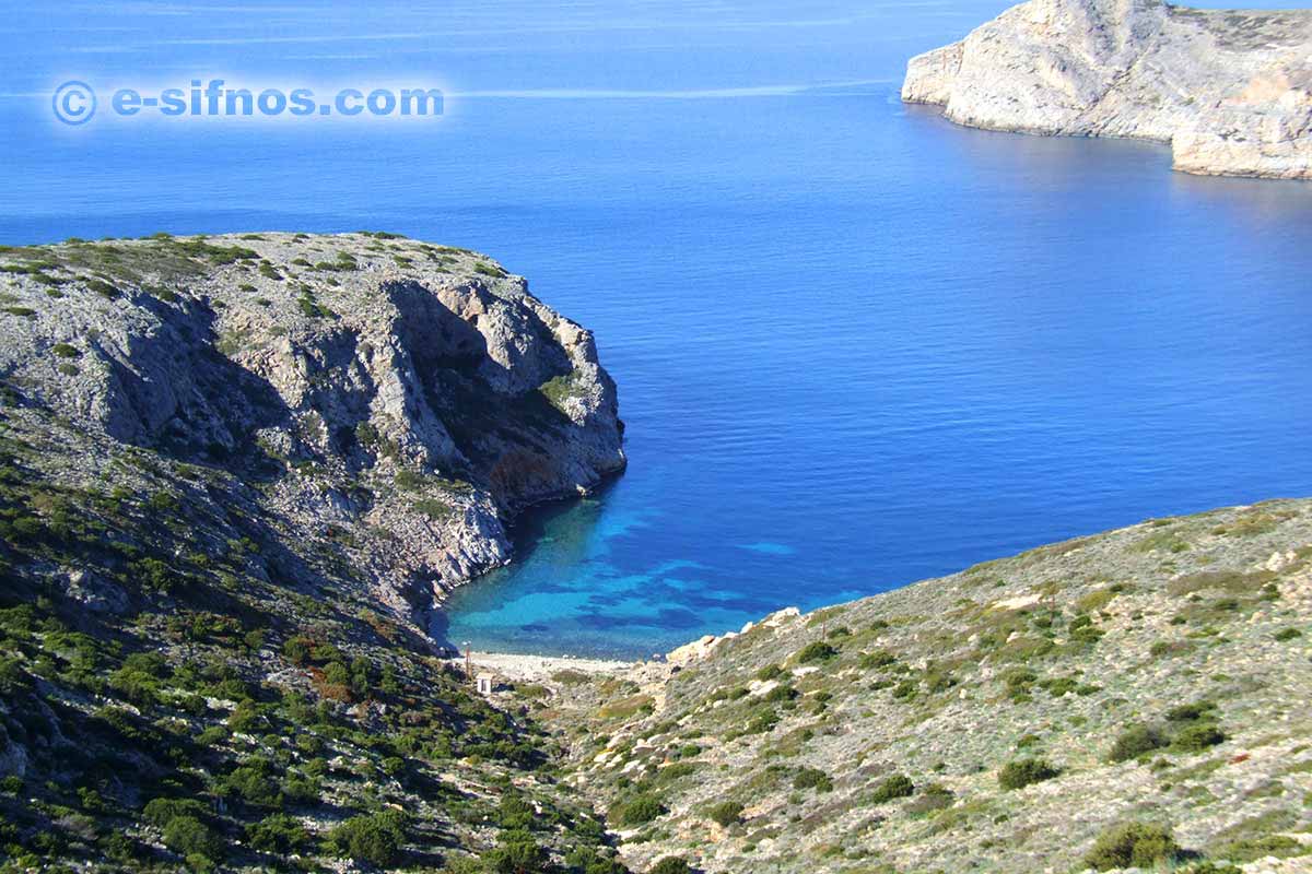 Le petit golfe de Tsouvales