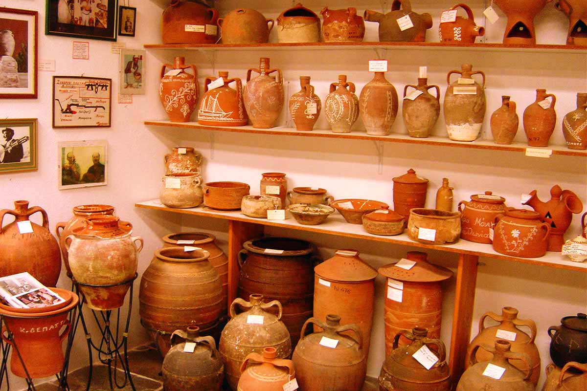 Salle d'exposition au Musée du Folklore de Sifnos