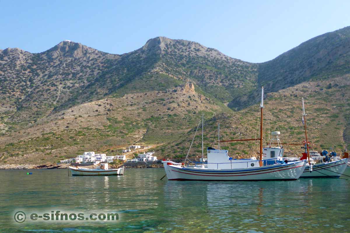 Bateaux de pêche traditionnels à Kamares