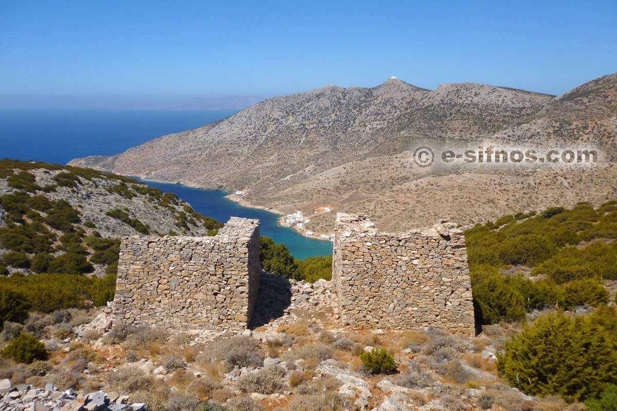 Installations de mines antiques à Sifnos