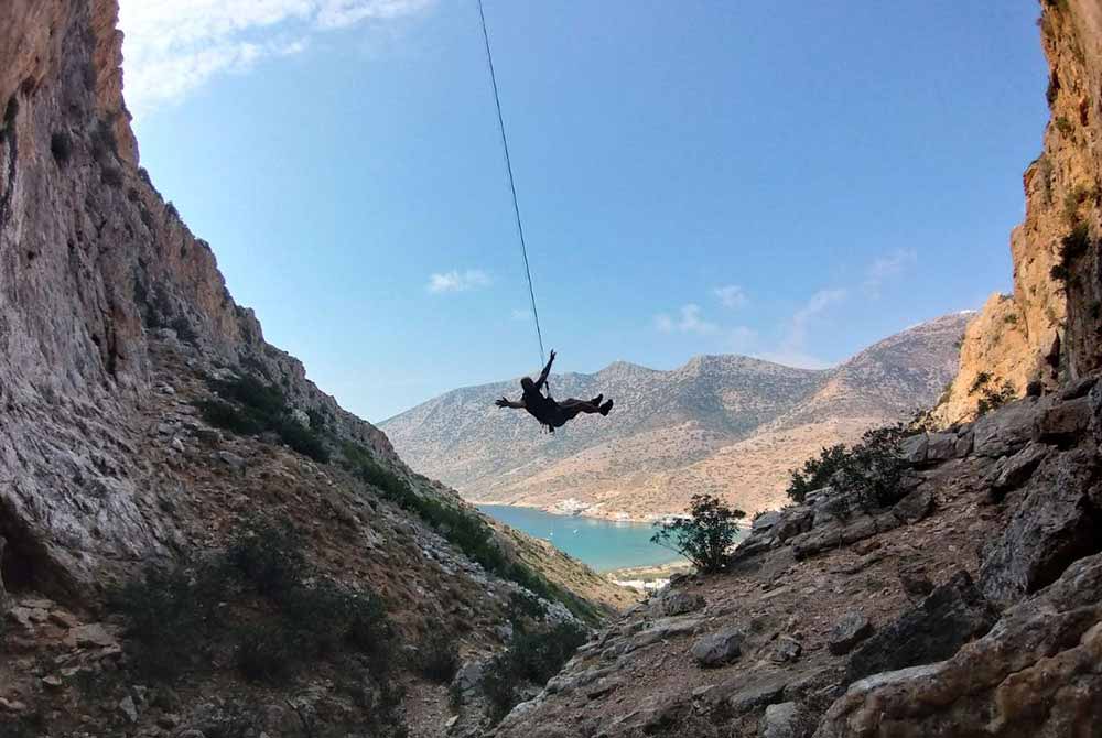 Balançoire à corde à Sifnos